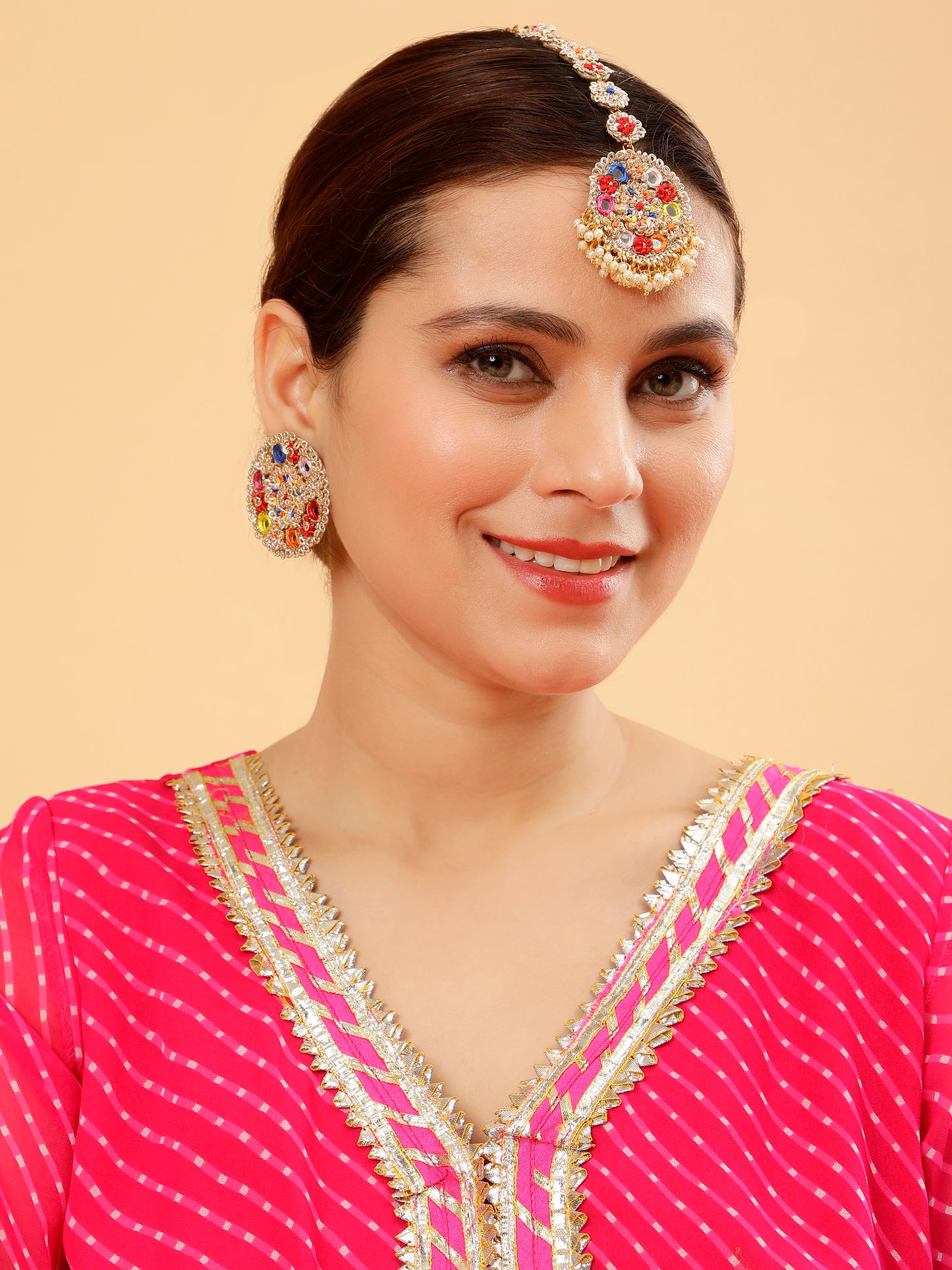 Selina (Earrings & Mangtikka Set)