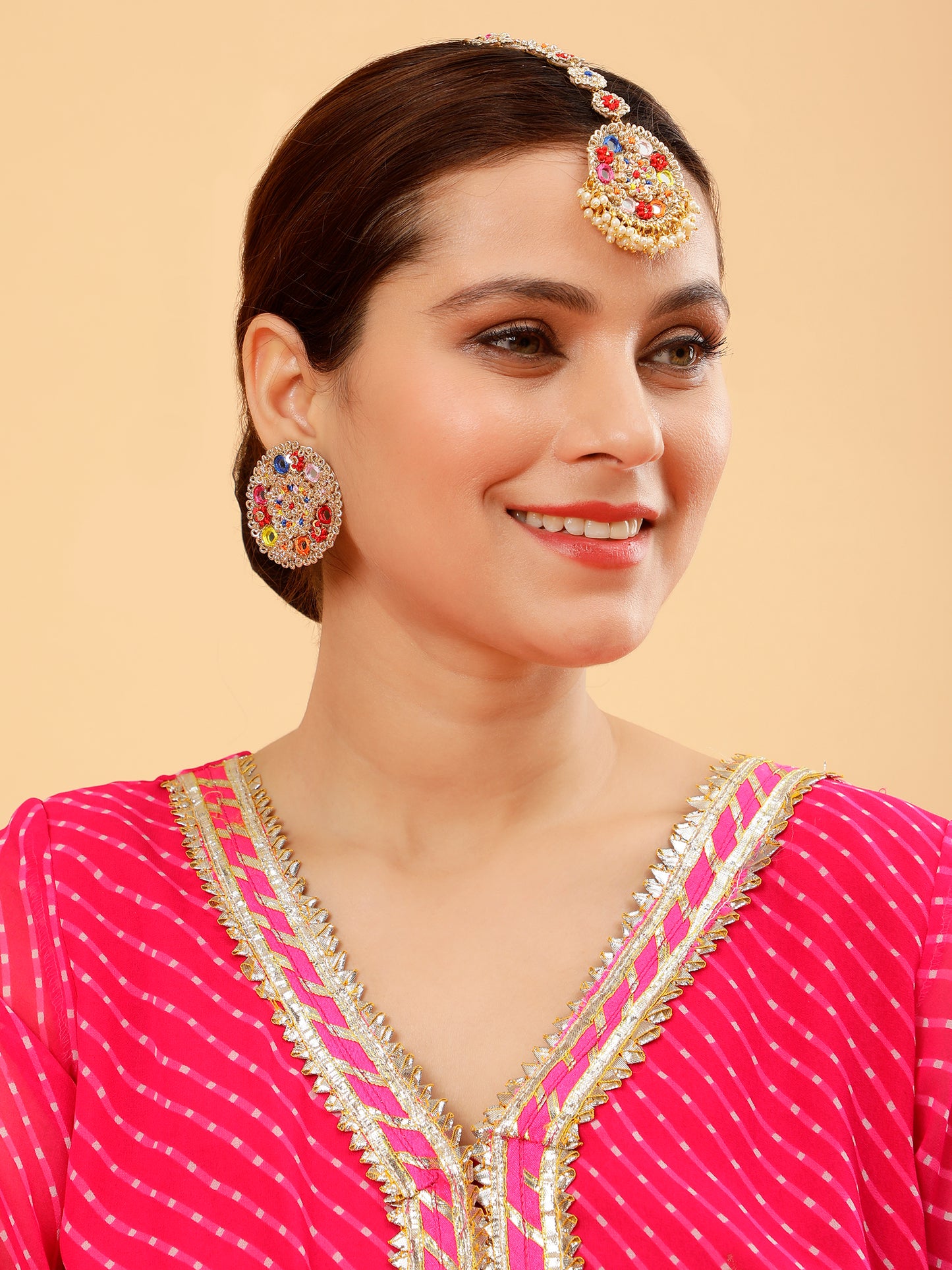 Selina (Earrings & Mangtikka Set)