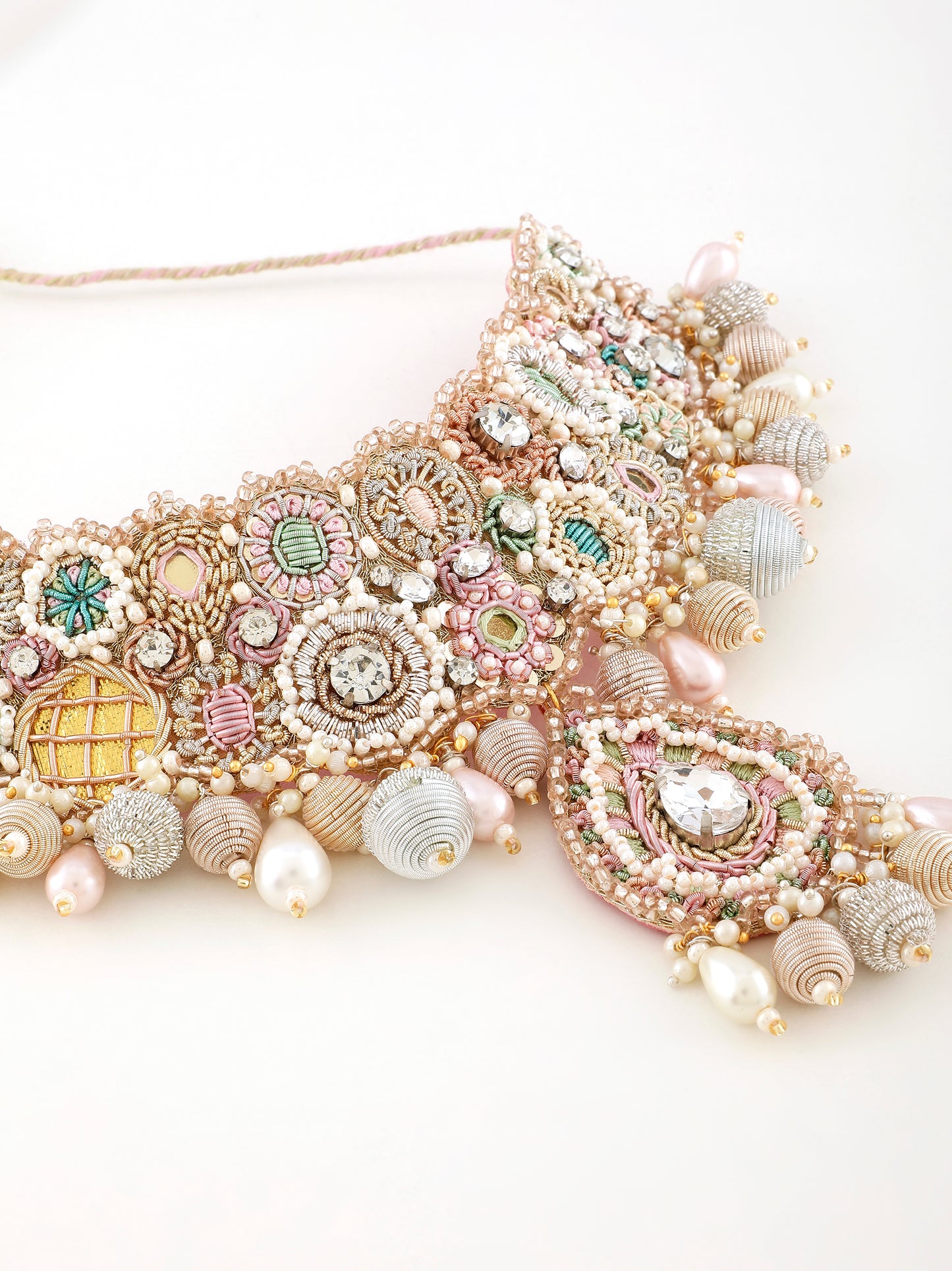 Khoobsurat (Earrings, Mangtikka & Necklace Set)