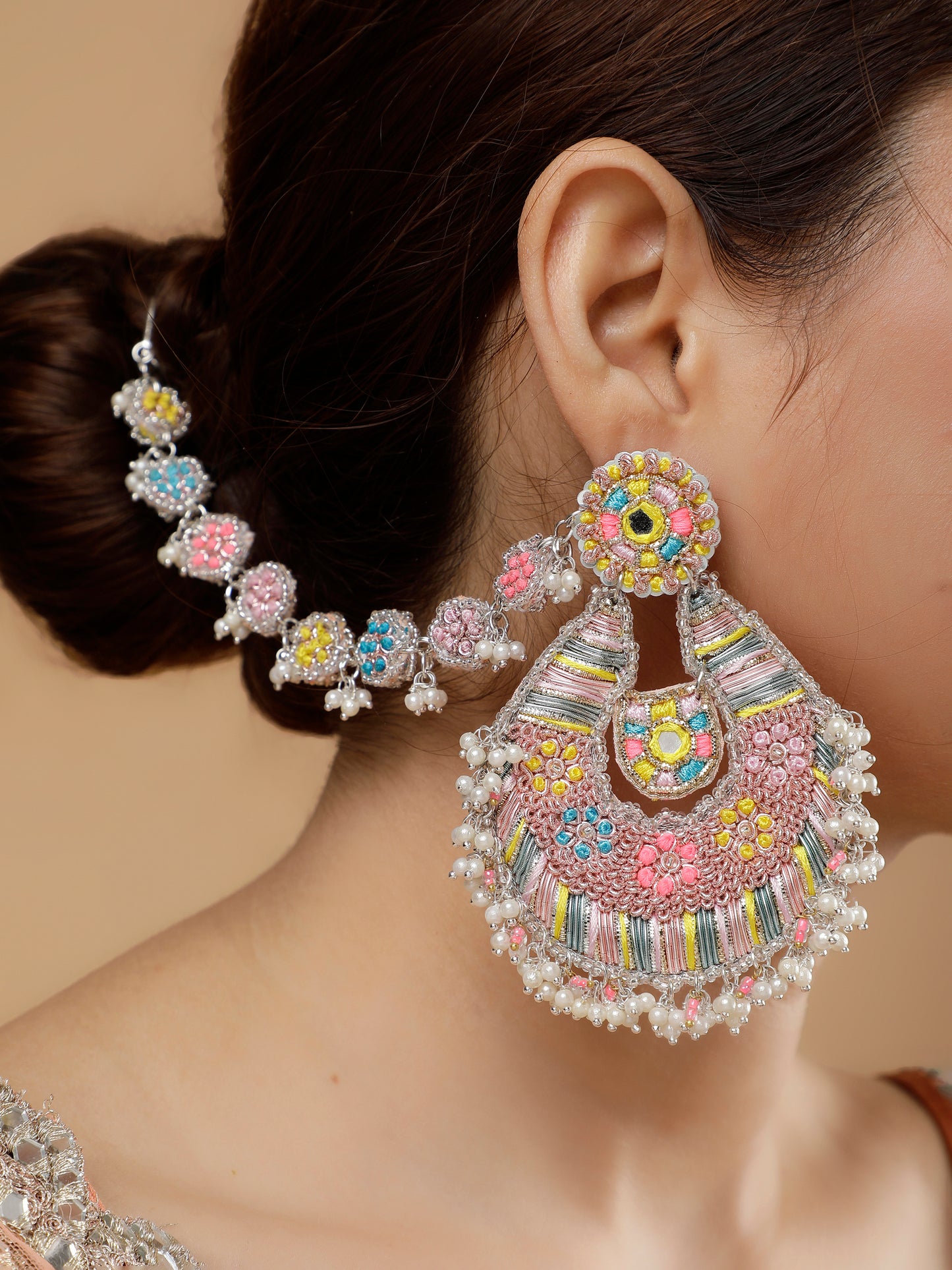 Beaming Bud Pink Earring With Single Layer Earchain