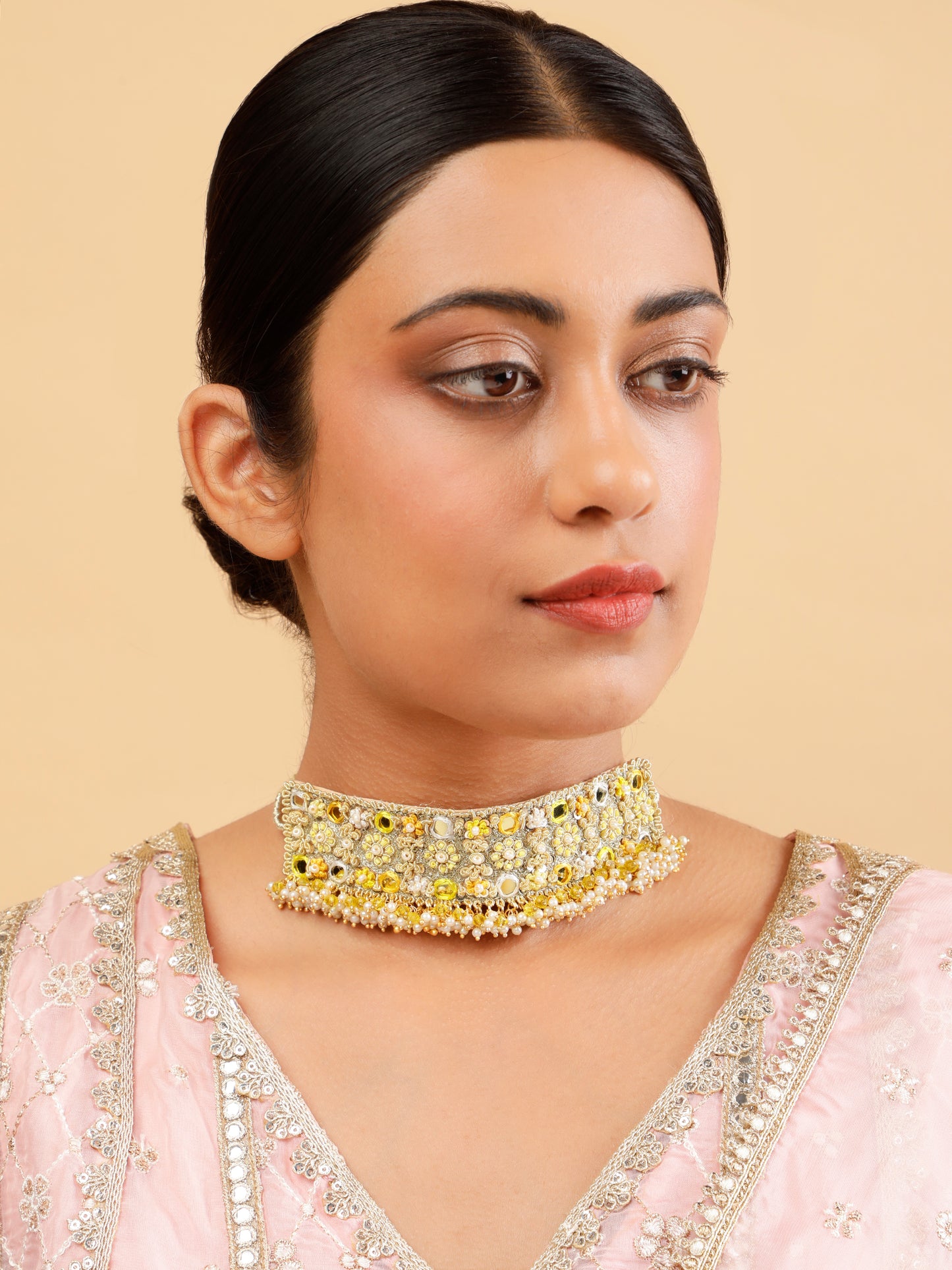 Kesar Choker