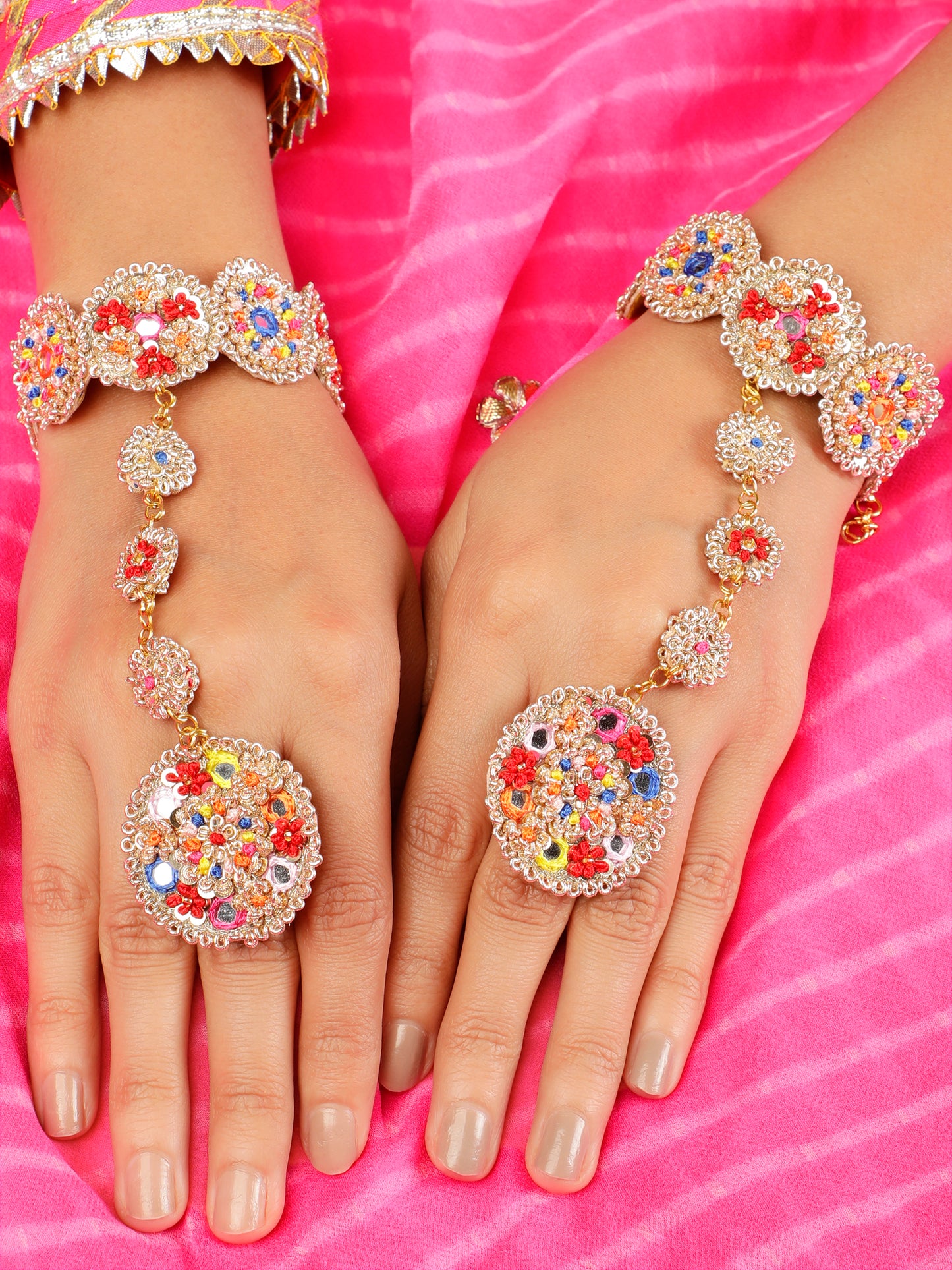 Selina Pair of Hathphool