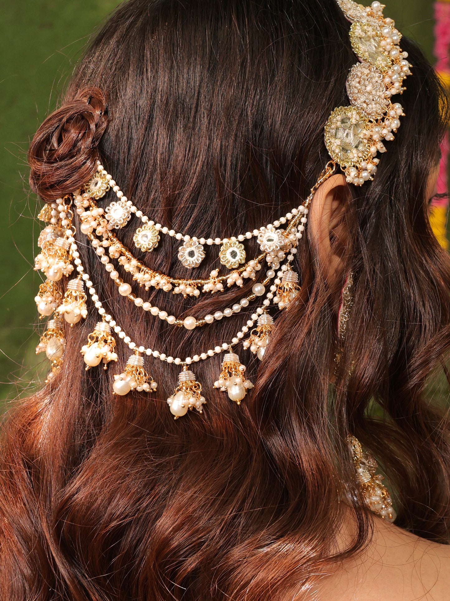 Gul Sitara Gold (Earrings with Earchains, Mathapatti, Choker & Pair of Hathphool Set)