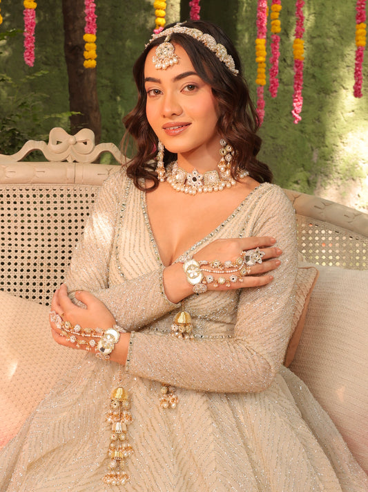 Gul Sitara Gold (Earrings with Earchains, Mathapatti, Choker & Pair of Hathphool with Embroidered Latkans Set)