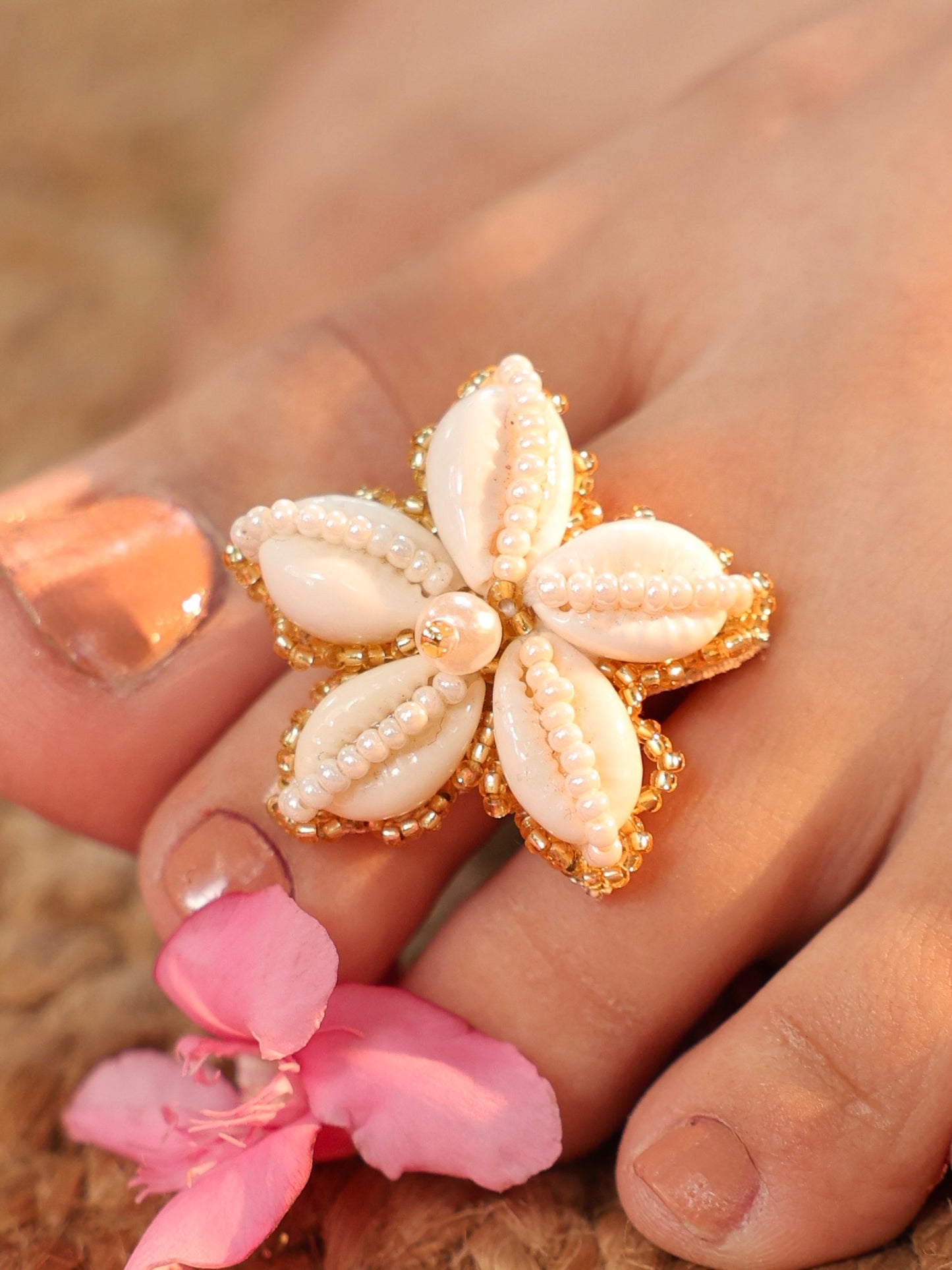 Kaju Katli Cowrie Toe Ring
