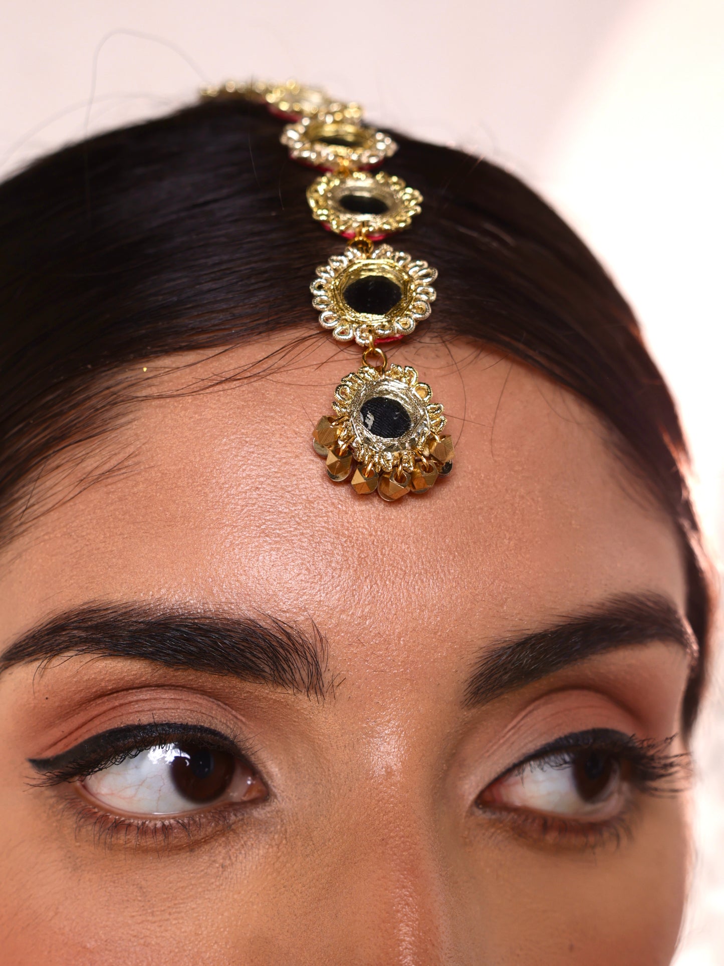 Ishq Gold (Earrings, Mangtikka and Bangle Set)