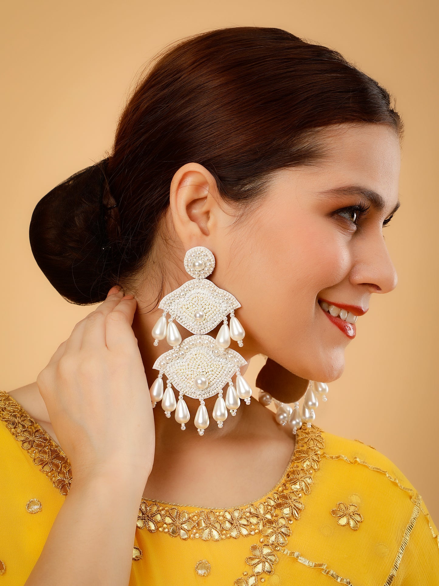 Keya (Earrings & Mangtikka Set)