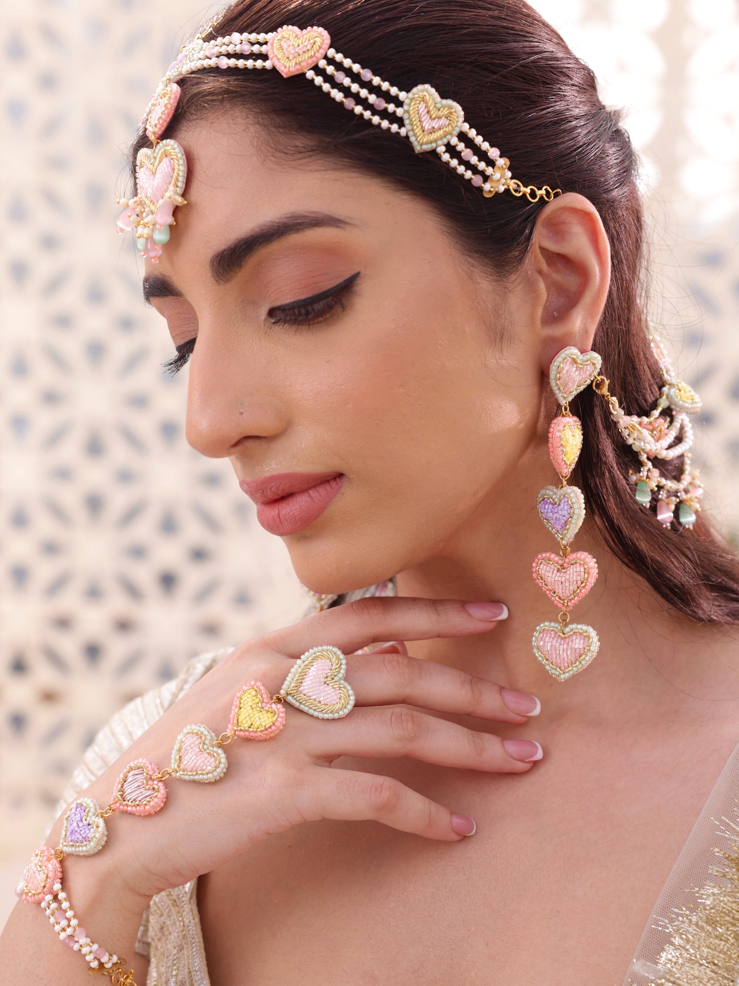 Love Bug Pair of Hathphool