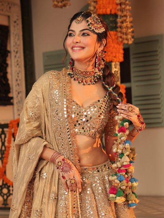 Noorani (Earrings with Earchains, Mangtikka, Passa, Choker & Pair of Hathphool Set)