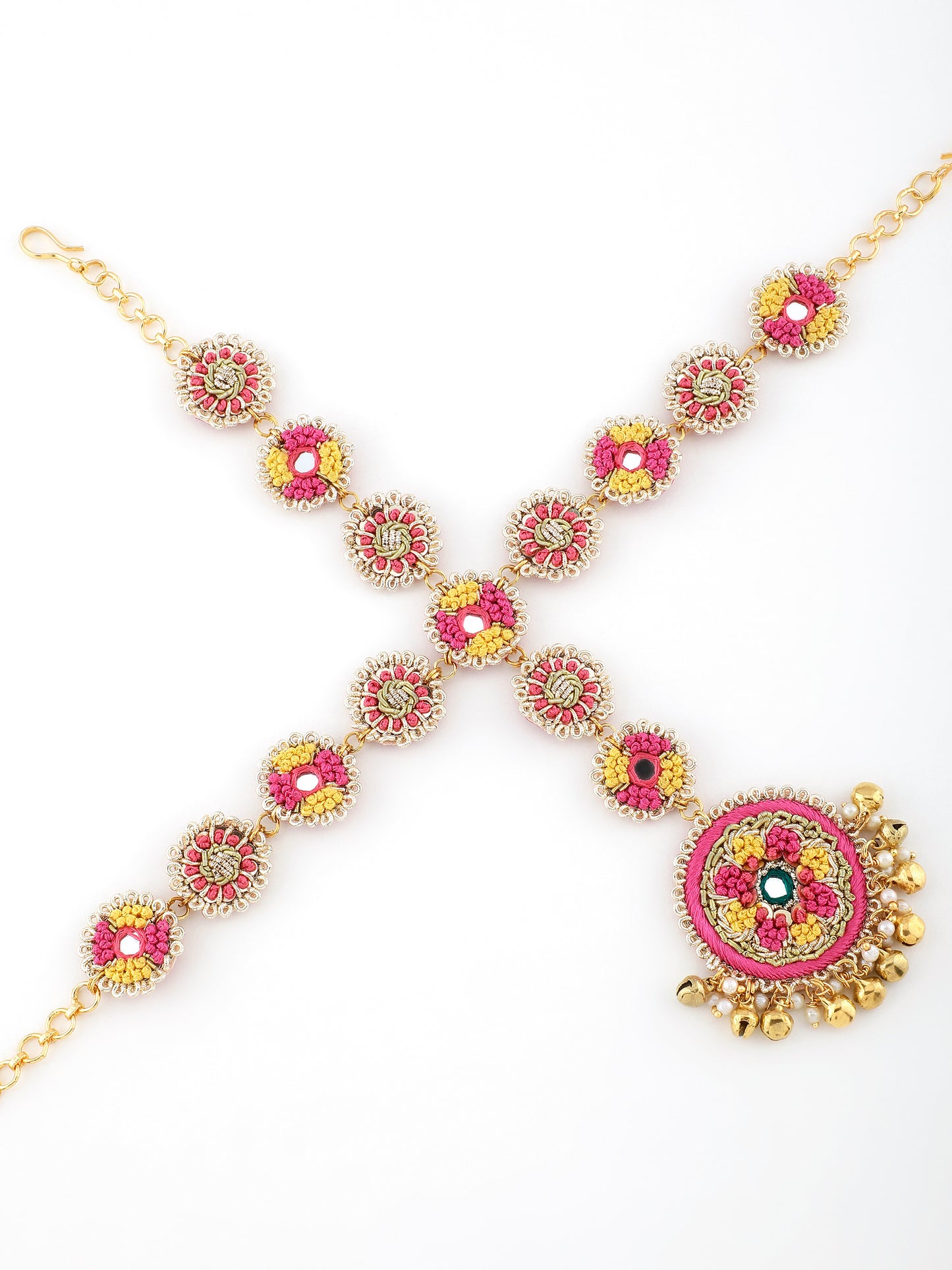 Noor (Earrings & Mathapatti Set)