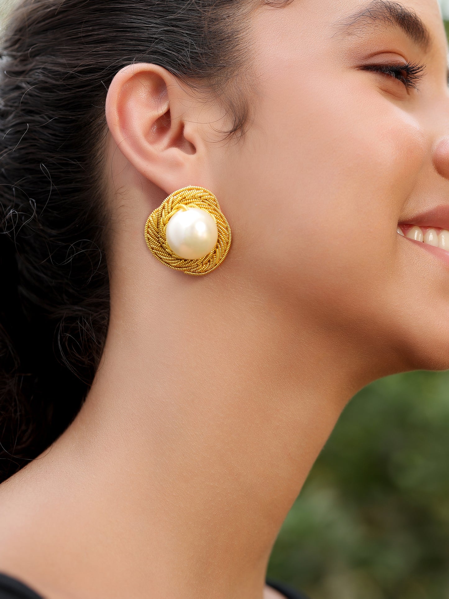Pearl Stud Earrings - Gold