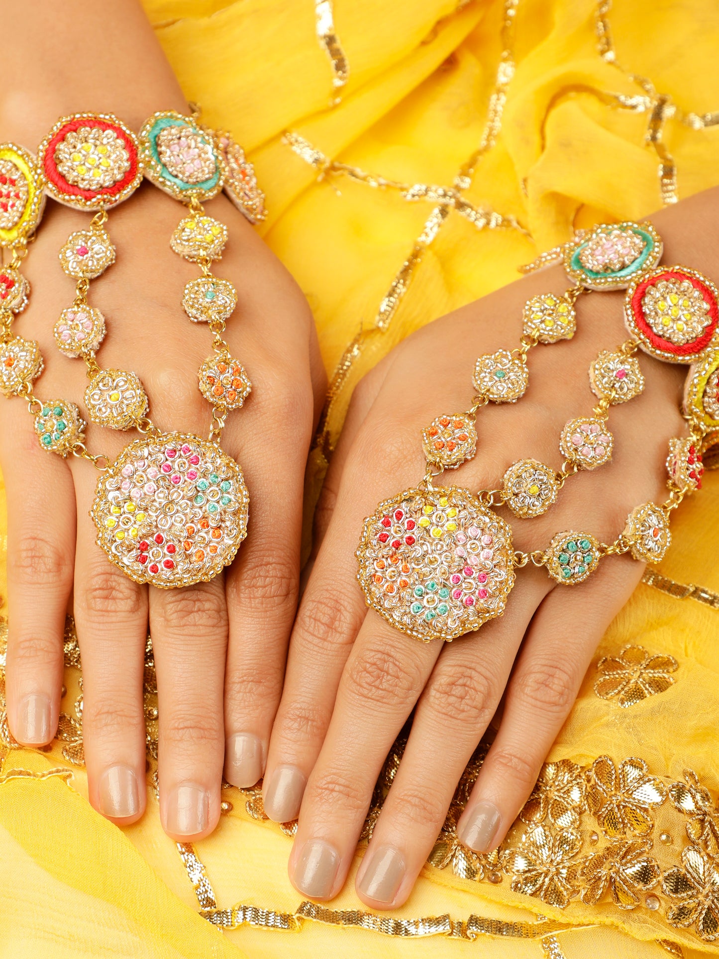 Ramya Pair Of Hathphool