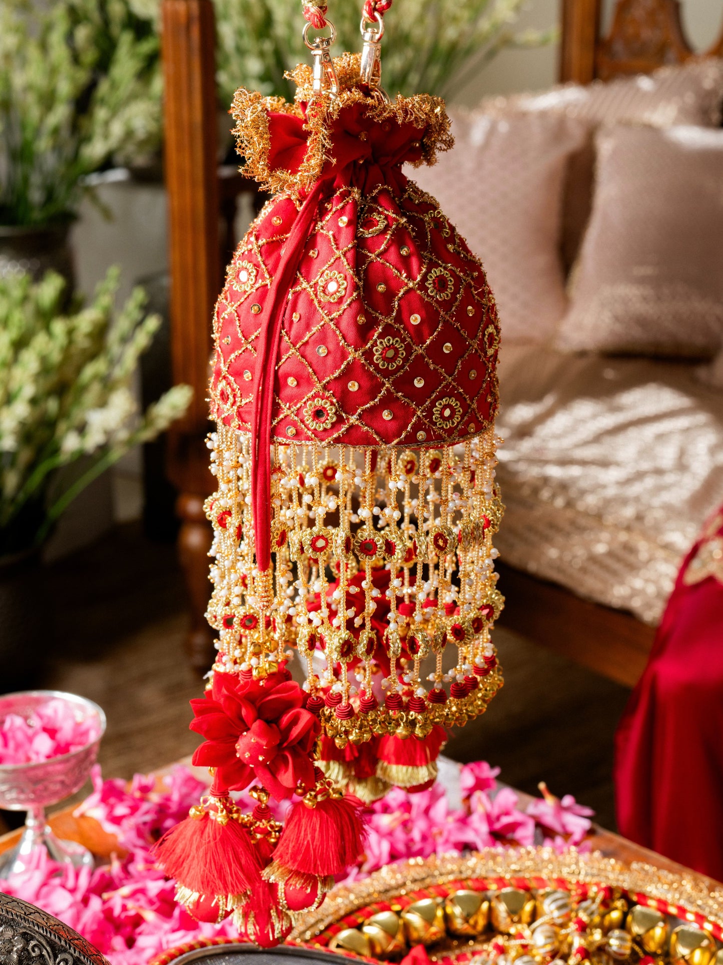 Sindoor Head-To-Toe Karwa Chauth Shringaar Hamper