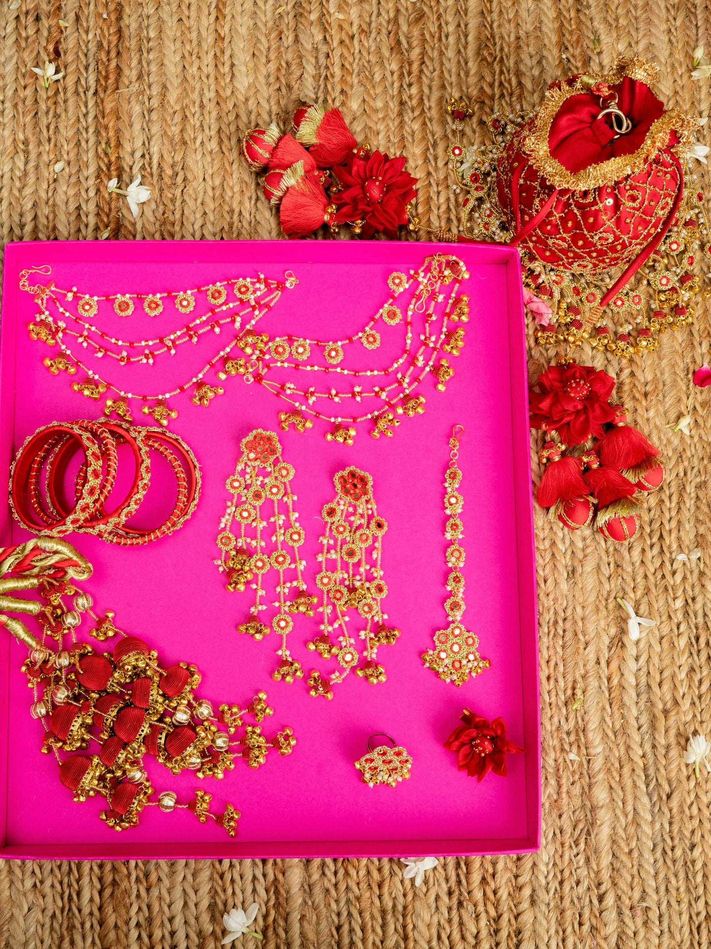 Sindoor Head-To-Toe Karwa Chauth Shringaar Hamper
