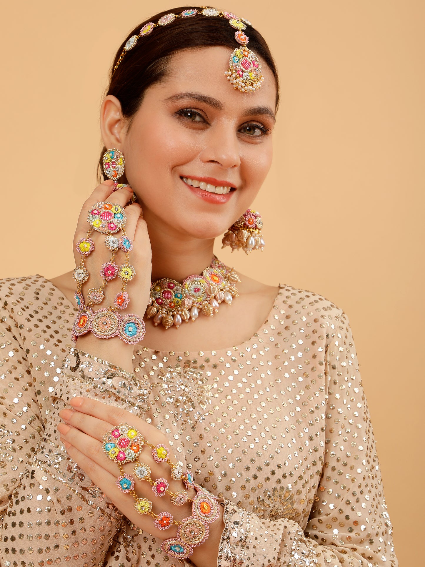 Zunaira (Earrings, Mathapatti, Necklace & Pair Of Hathphool Set)