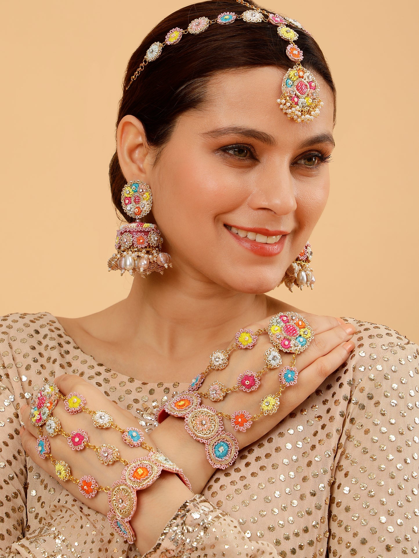 Zunaira (Earrings, Mathapatti & Pair Of Hathphool Set)