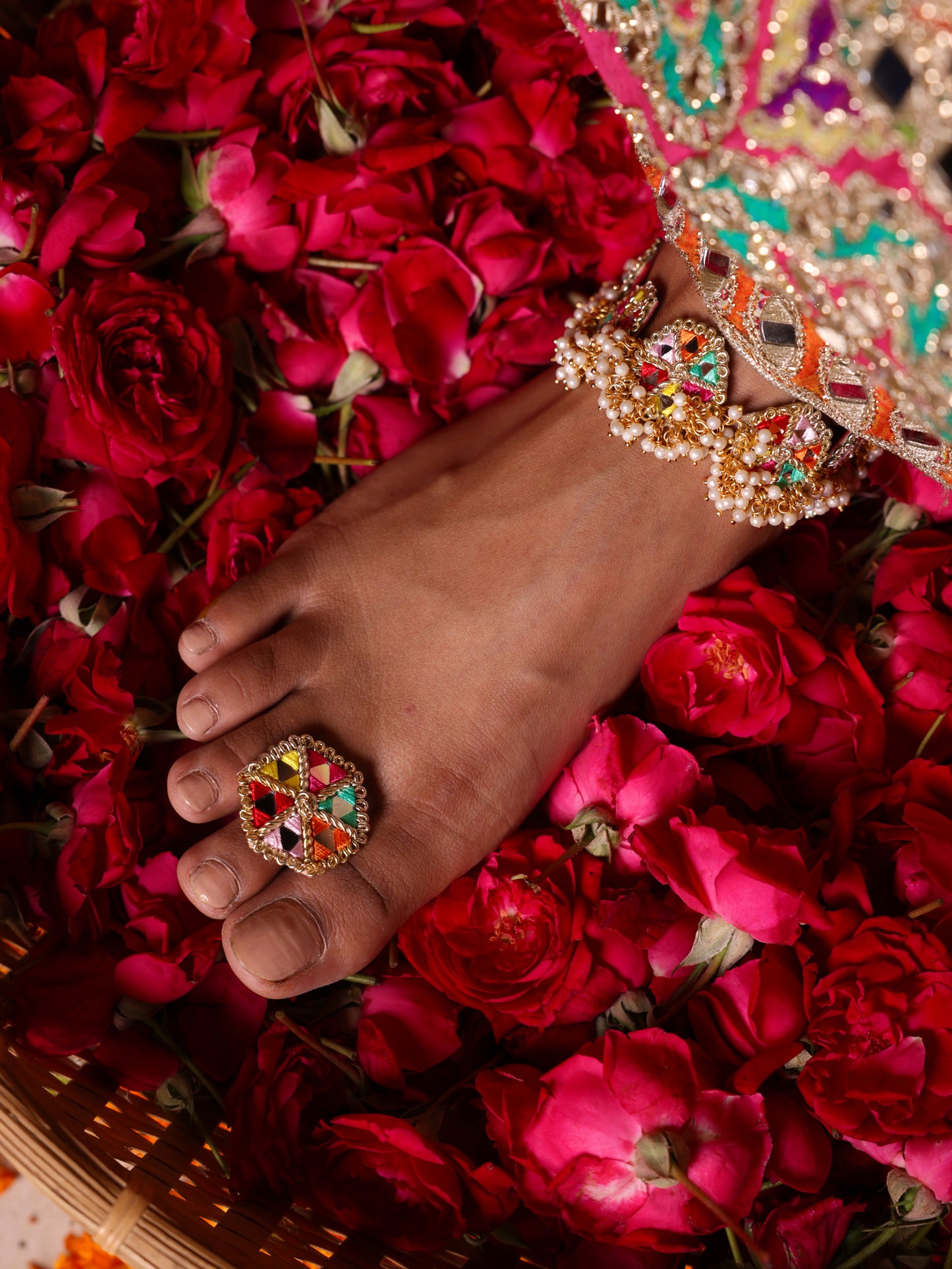 Gulaal Toe Ring