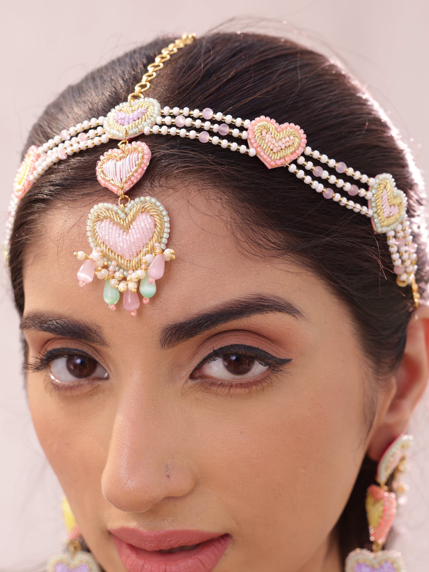 Love Bug (Earrings & Mathapatti Set)