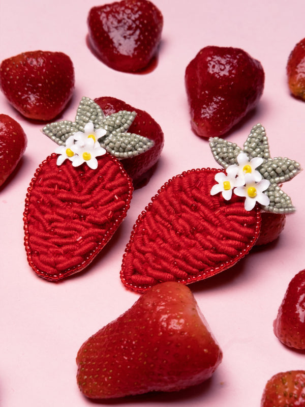 Strawberry Earrings - Tonoto.in (6744030838955)