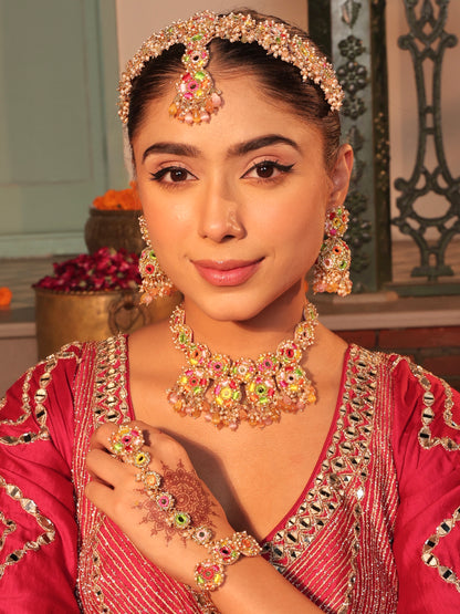 Bahaar (Jhumki, Mathapatti, Necklace with Drops & Pair of Hathphool Set)