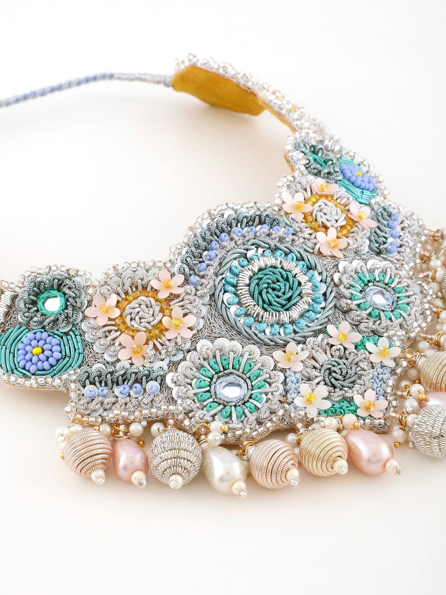 Stardust (Earrings, Mathapatti & Necklace)