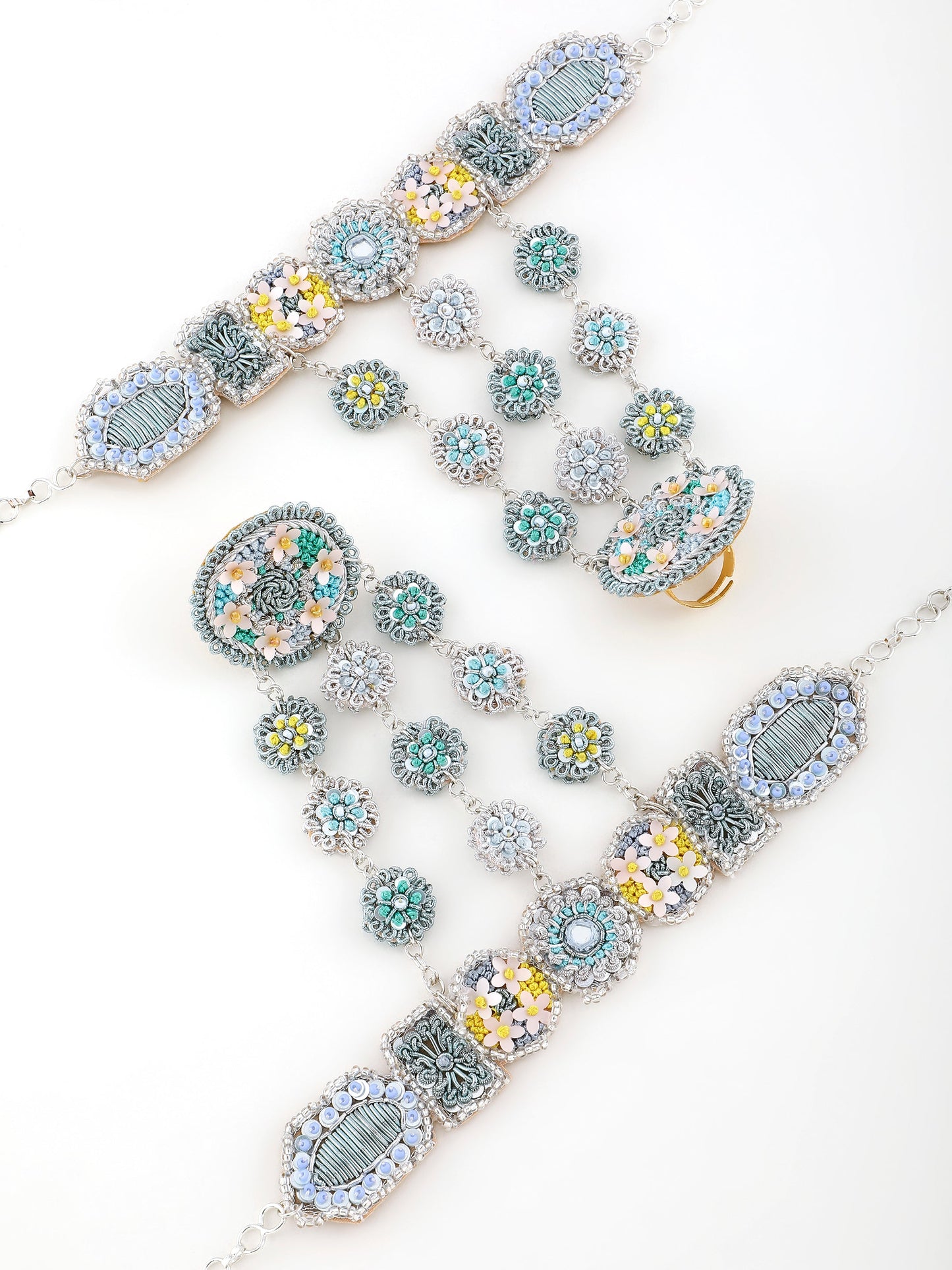 Stardust (Earrings, Mathapatti & Necklace)