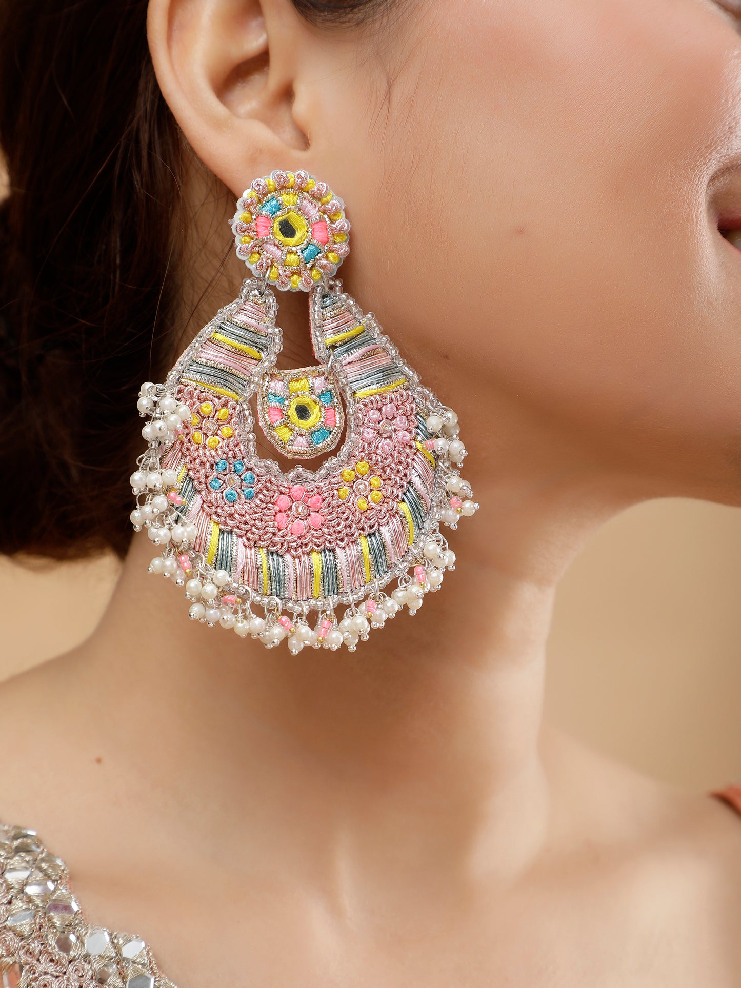 Beaming Bud Pink Earring