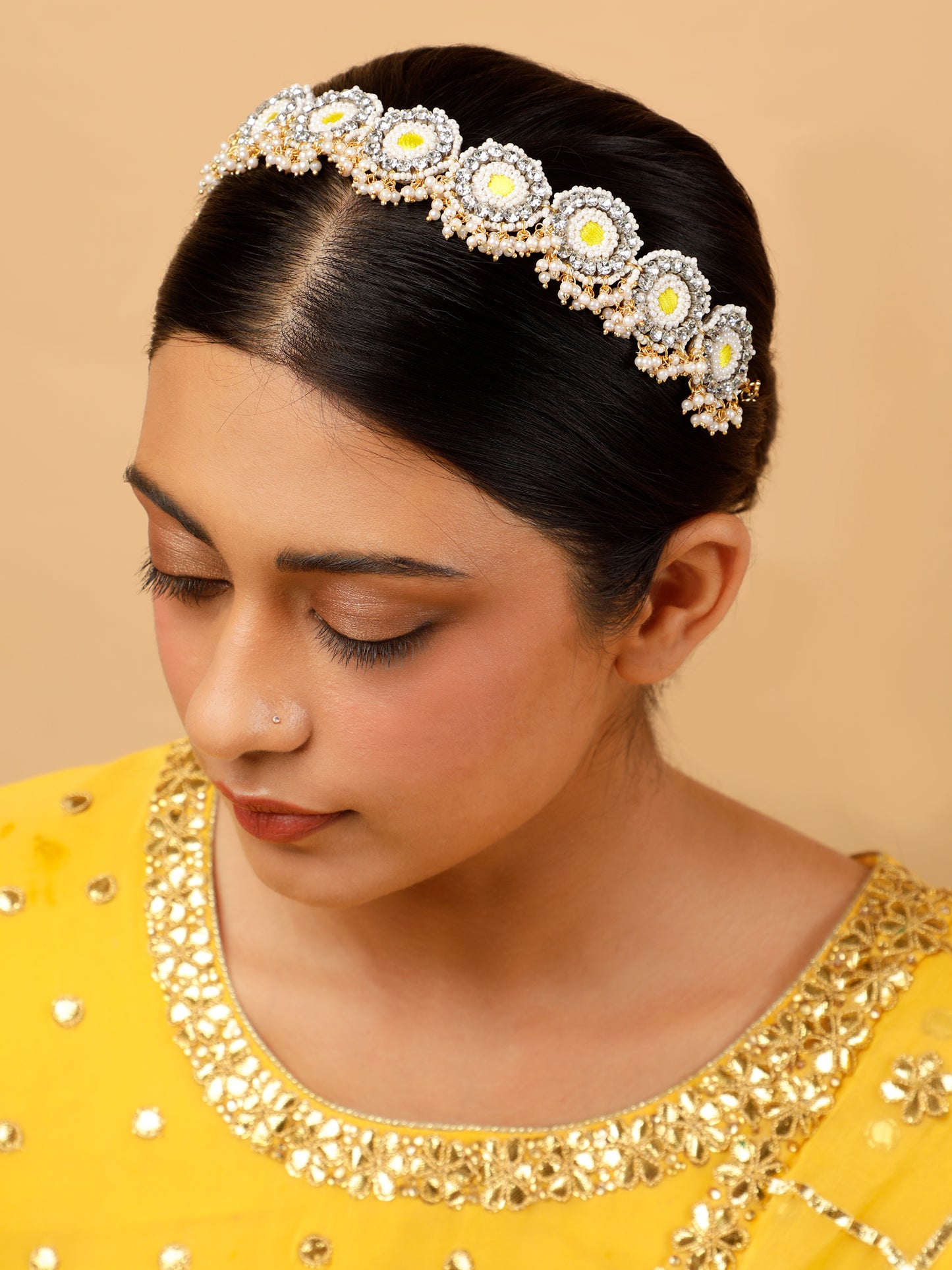 Falguni Yellow Sheeshpatti