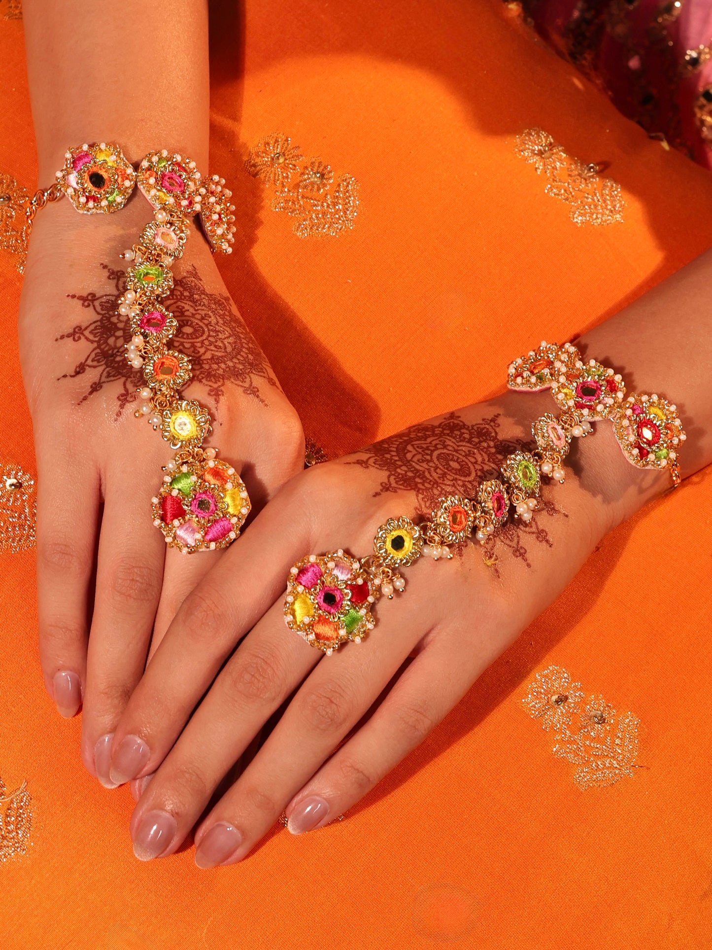 Bahaar Pair of Hathphool