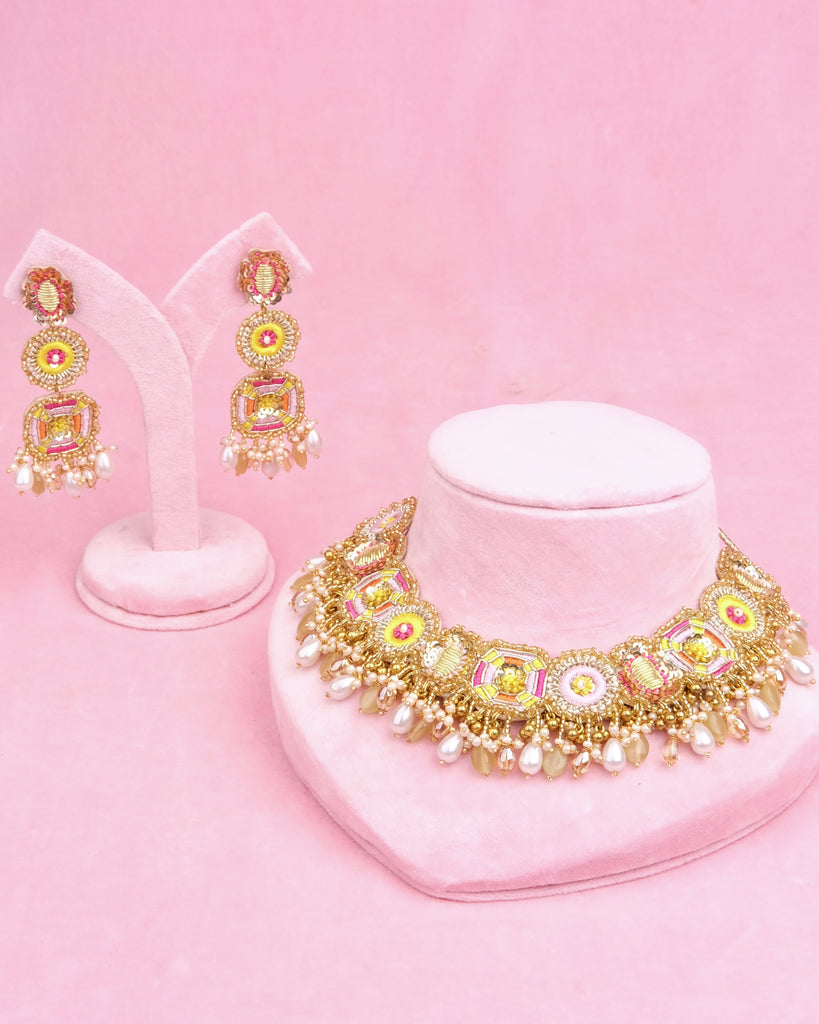 Naira Set (Earrings & Neckpiece)