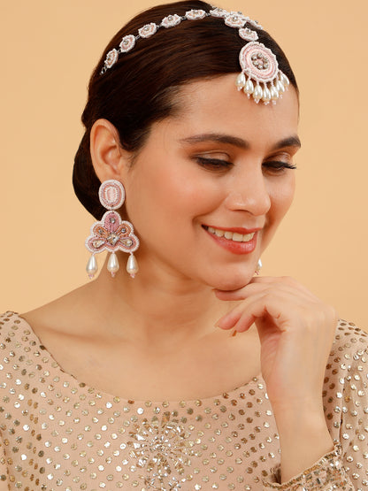 Eka (Earrings & Mathapatti)