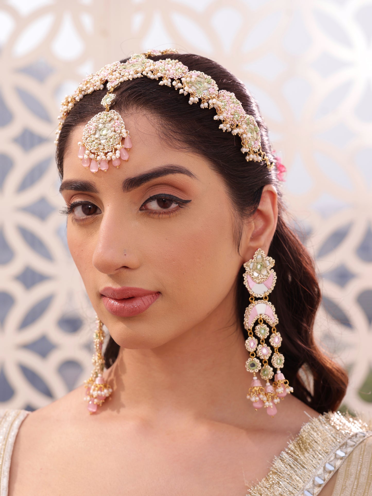 Gul Sitara Theme