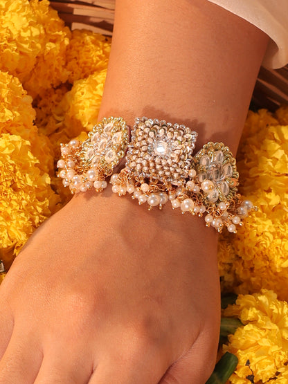 Gul Sitara Gold Pair of Bracelet