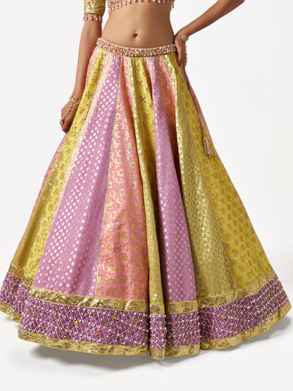 Mehbooba Lehenga Set - Multi