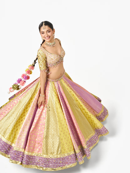 Mehbooba Lehenga Set - Multi