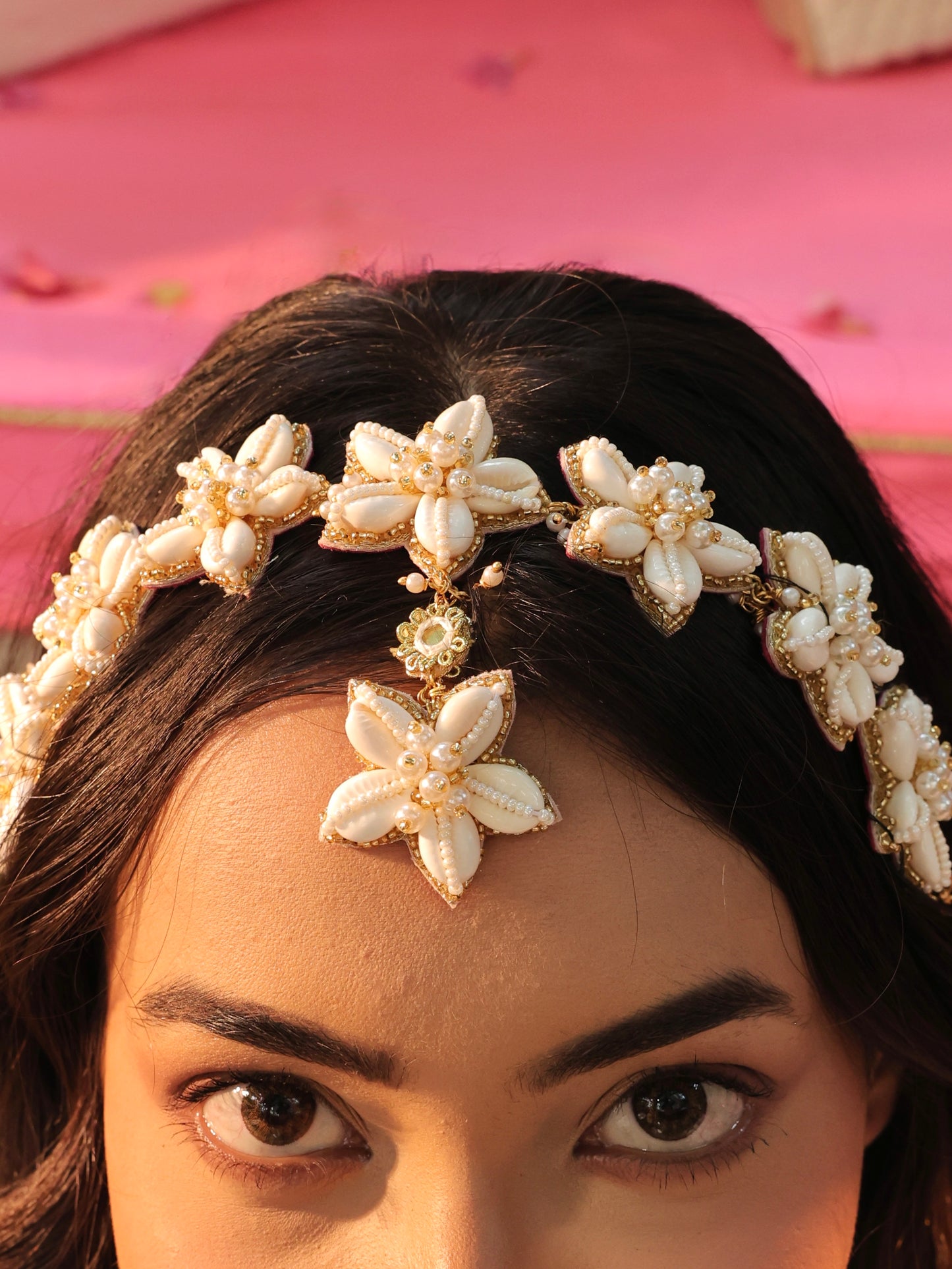 Kaju Katli Cowrie (Earrings, Mathapatti, Choker & Pair of Hathphool with Kaleeras Set)