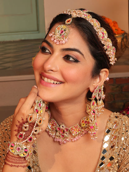 Gul Sitara Multi (Earrings with Earchains, Mathapatti, Choker & Pair of Hathphool Set)