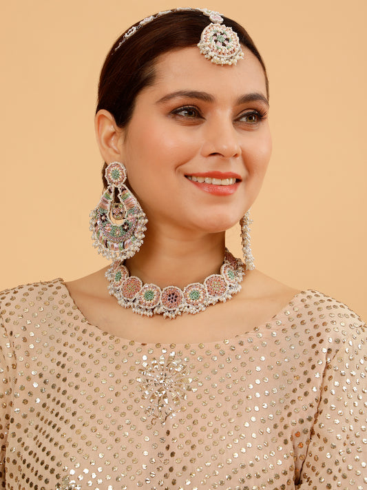 Inaya Set (Earrings, Mathapatti & Sleek Necklace)