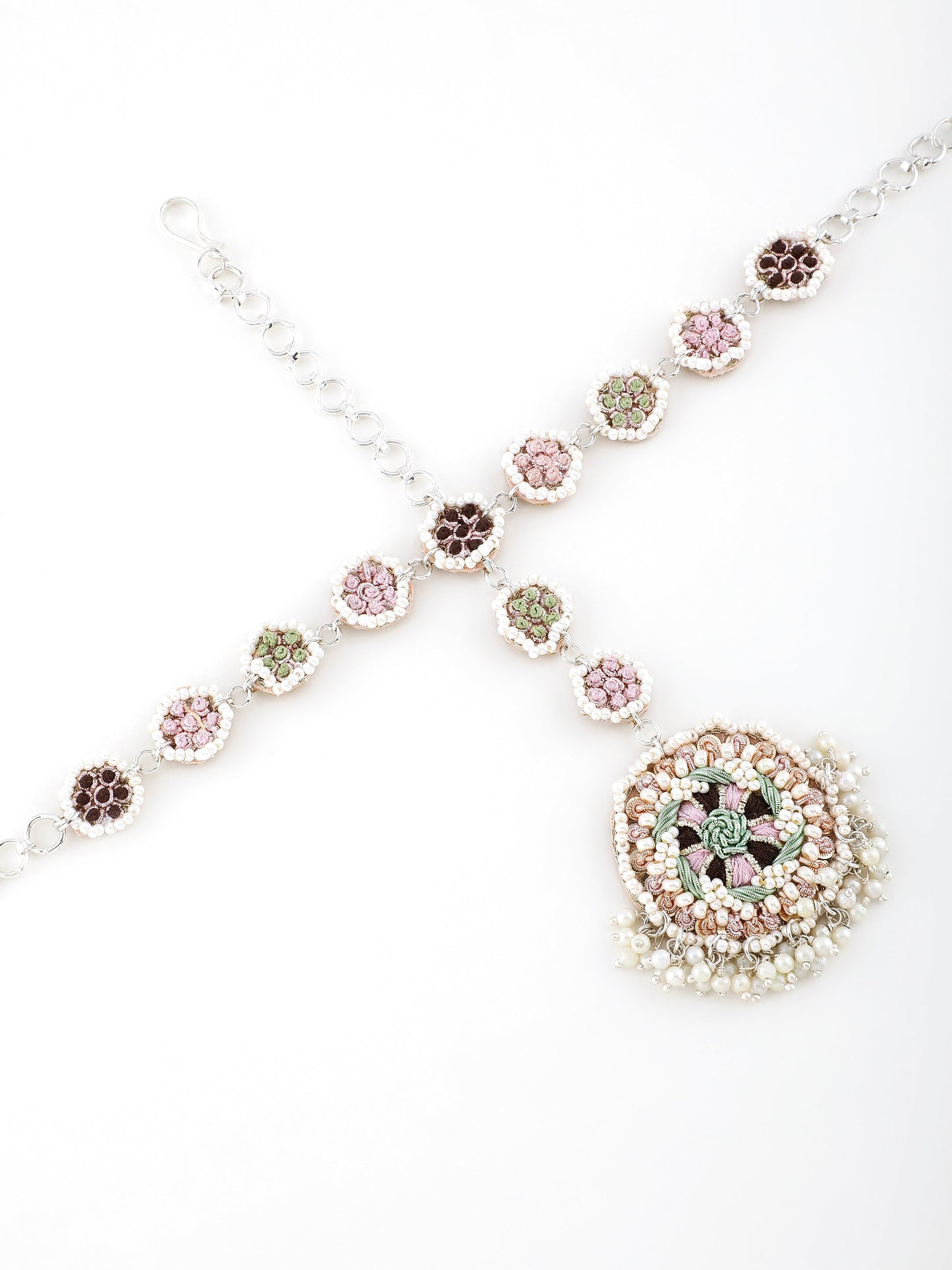 Inaya Set (Earrings, Mathapatti & Sleek Necklace)