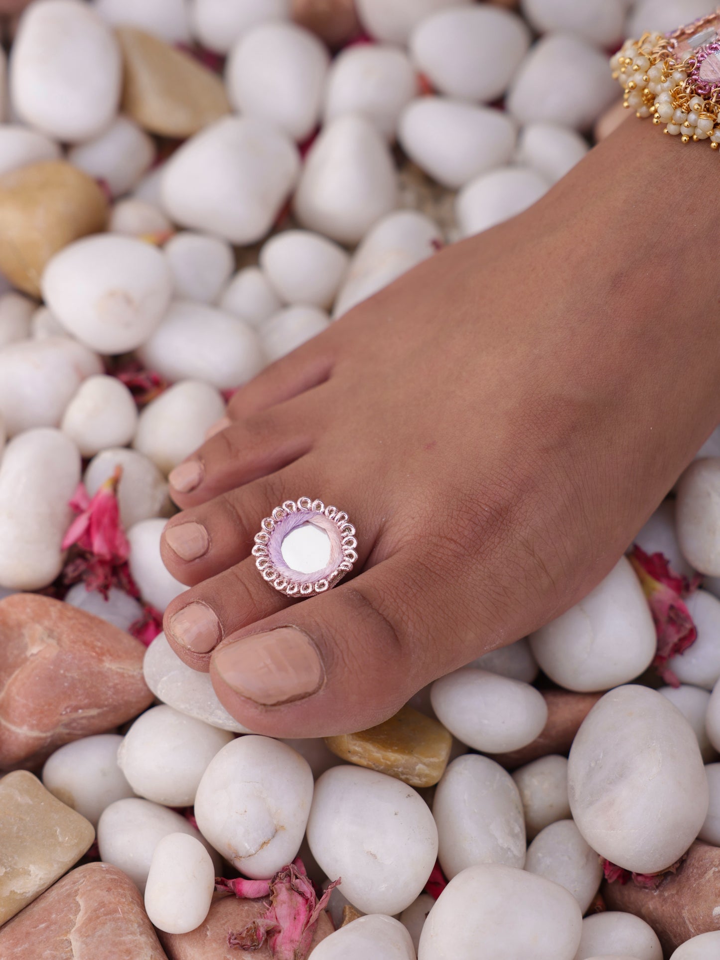 Ishq Lilac Toe Ring