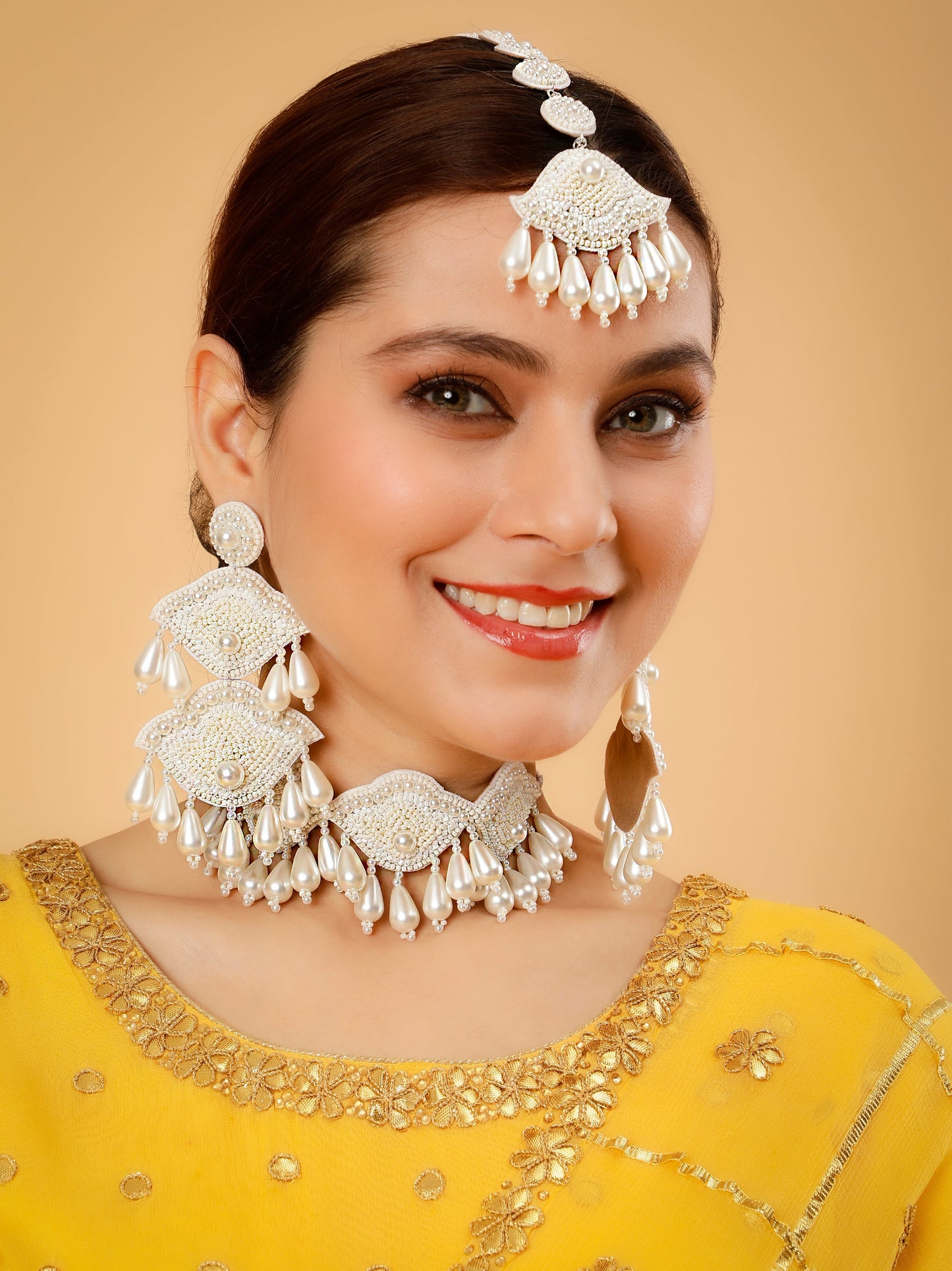 Keya (Earrings, Mangtikka, Choker & Pair Of Hathphool)