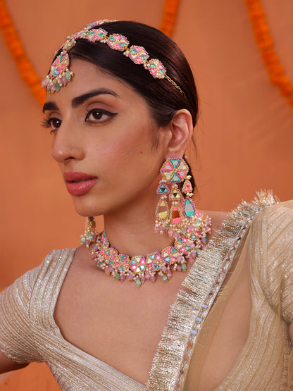 Masakali (Earrings, Mathapatti, Sleek Necklace & Pair of Hathphool)