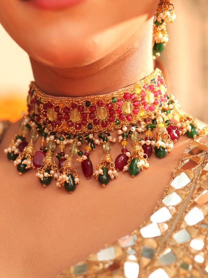 Noorani Choker