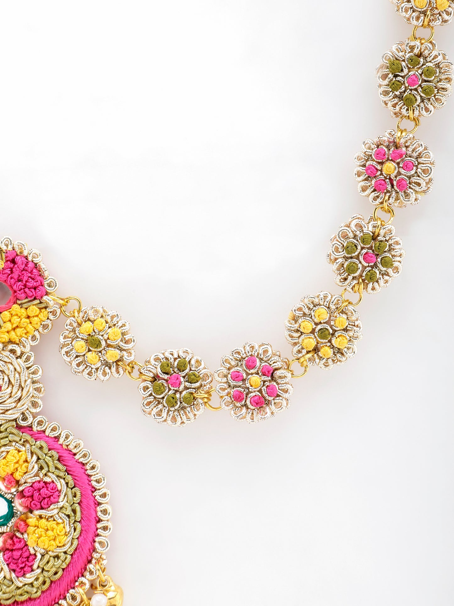 Noor Earrings With Single Layer Earchain