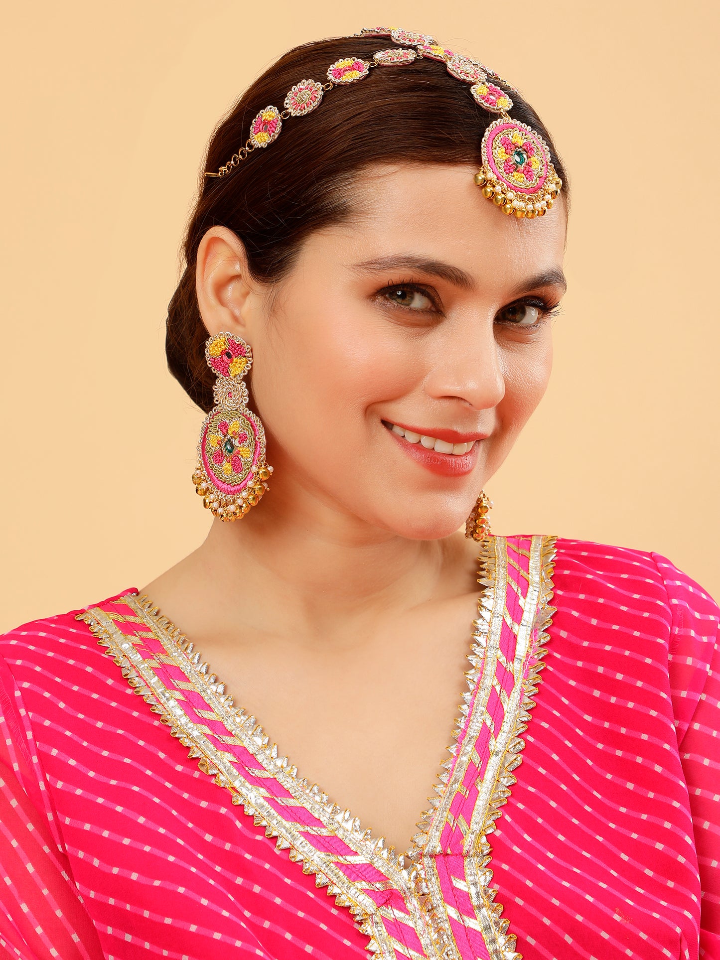 Noor (Earrings & Mathapatti)
