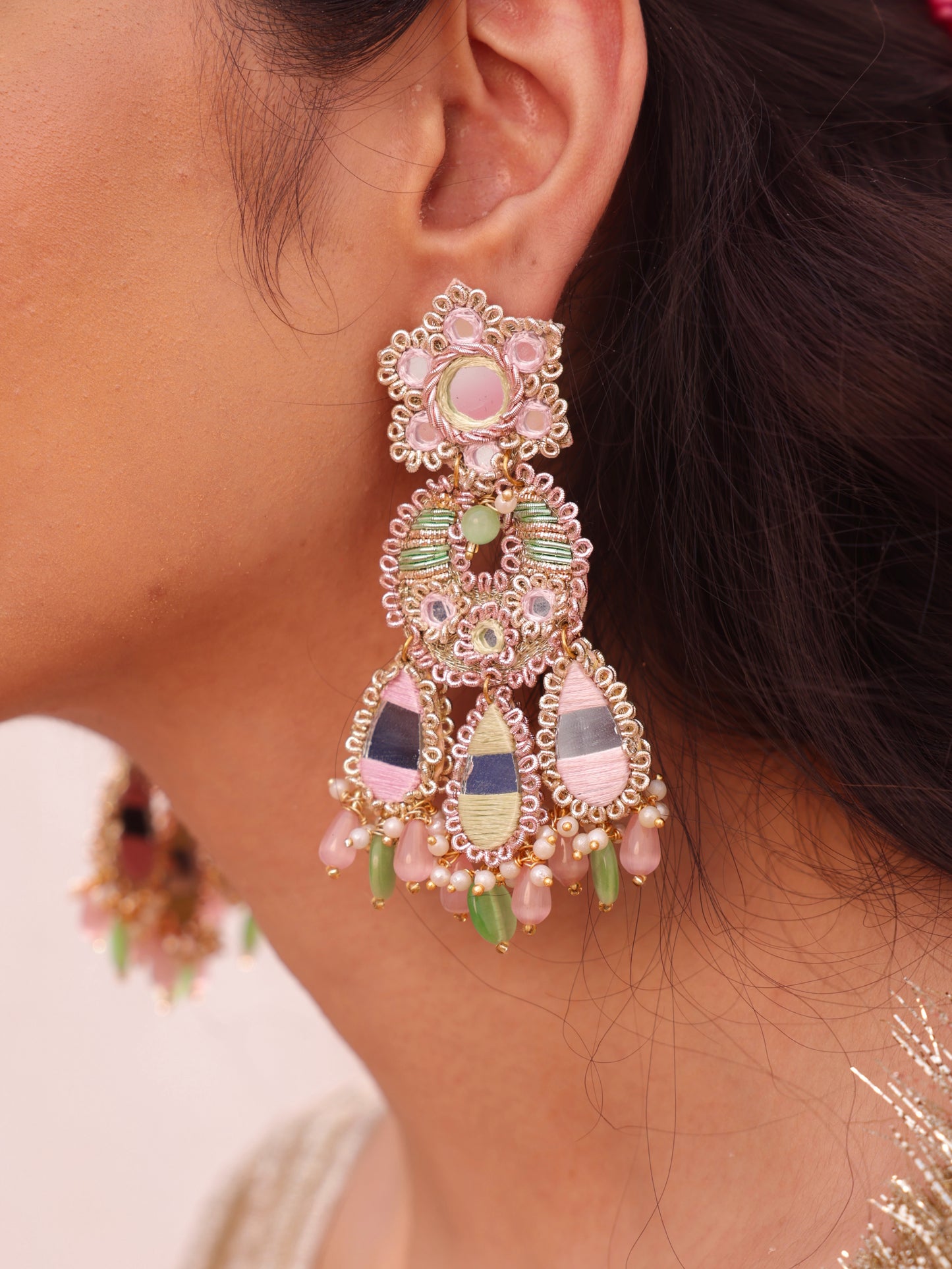 Sitara (Earrings & Mathapatti)