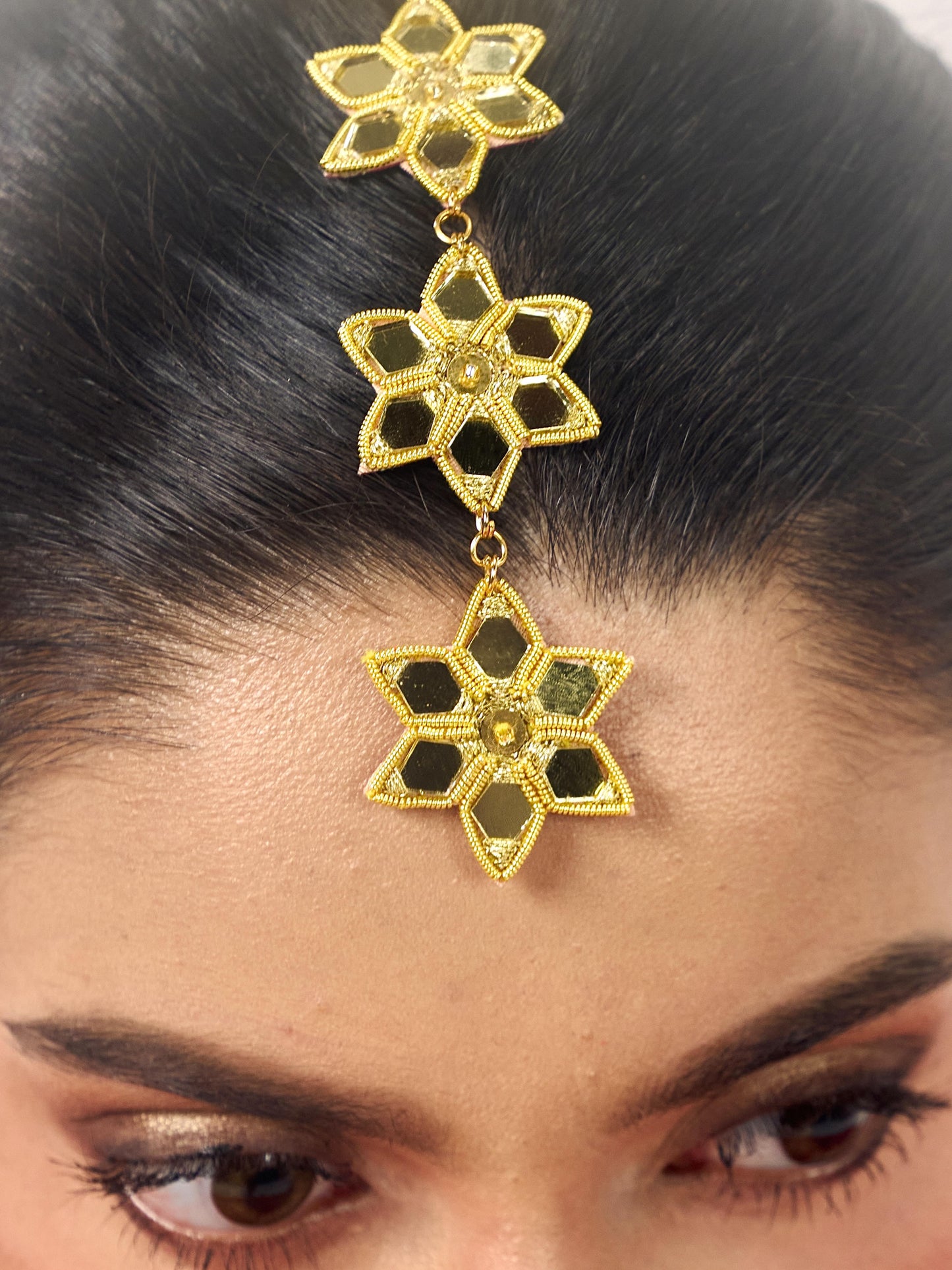 Tara Long Earrings, Mangtikka & Pair Of Hathphool Set