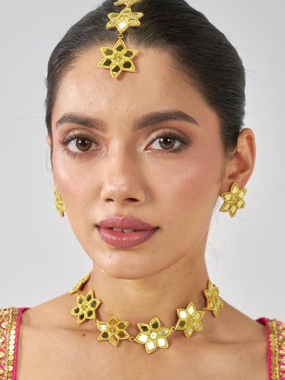 Tara Stud Earrings, Mangtikka & Choker Set