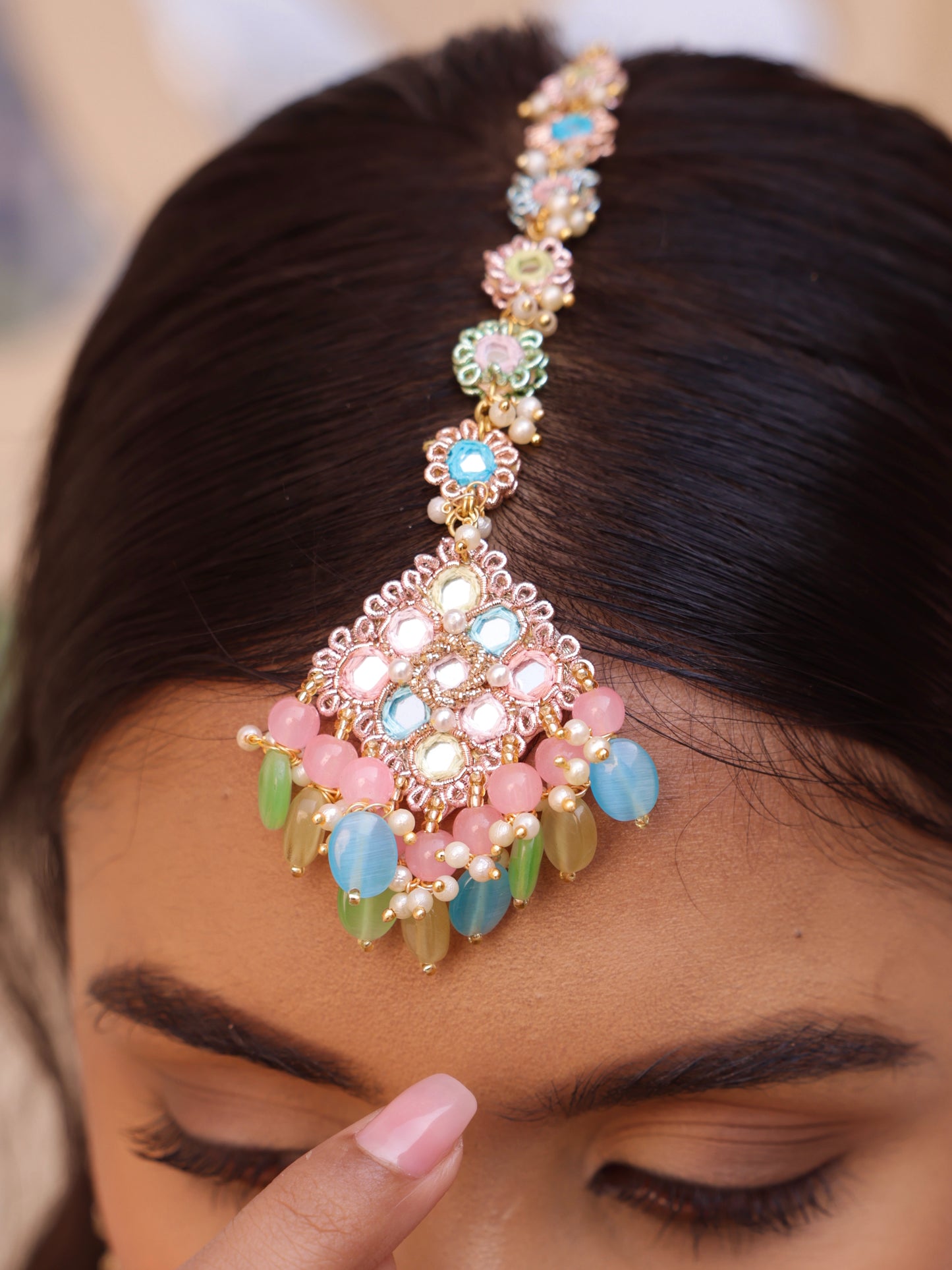 Ulfat (Stud Earrings, Mangtikka, Necklace with Drop & Pair of Hathphool)