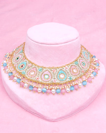 Fiza Set (Choker, Earrings, Mathapatti & Set Of Haathphool)